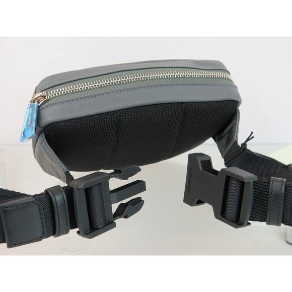 $760 BURBERRY CANNON CHARCOAL GRAY NYLON BLACK LOGO ZIP FANNY PACK BELT BUM BAG - Picture 6 of 15